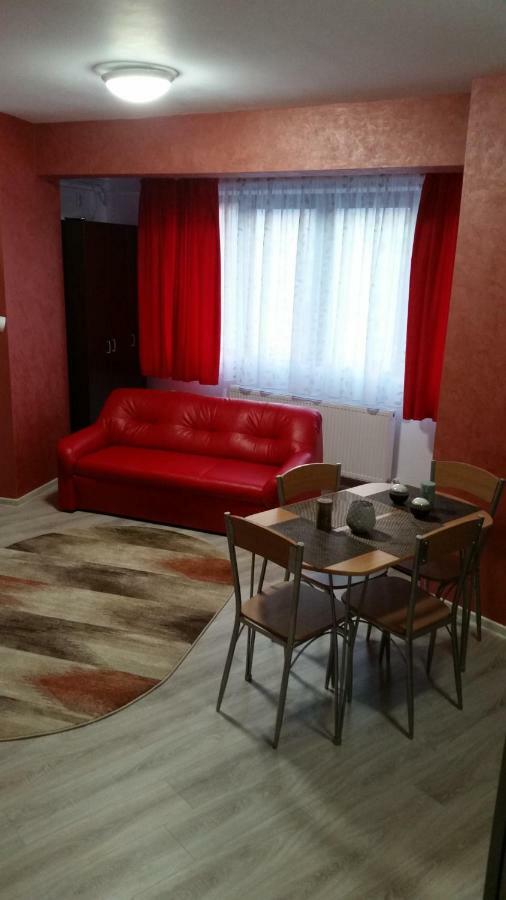 Kolonaki Domus Apartment ยาช ภายนอก รูปภาพ