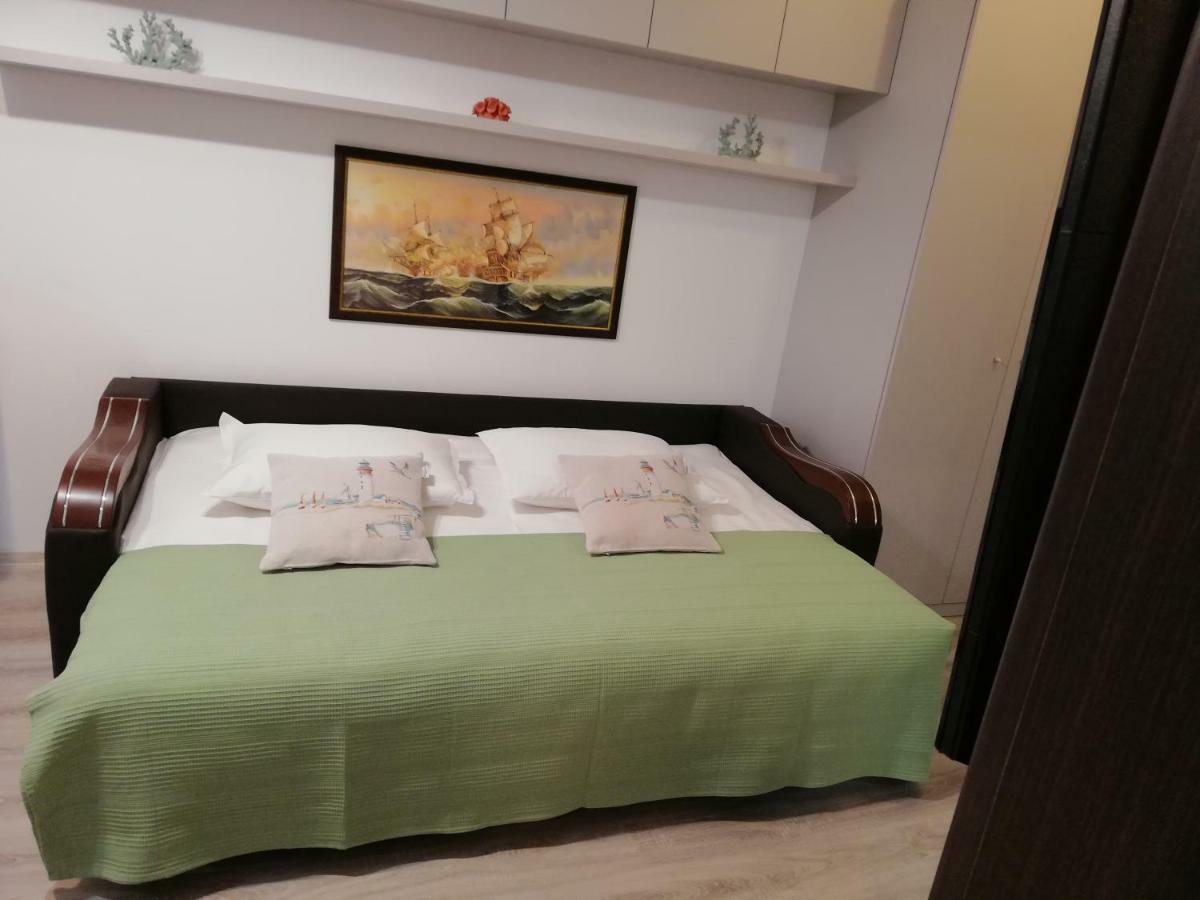 Kolonaki Domus Apartment ยาช ภายนอก รูปภาพ
