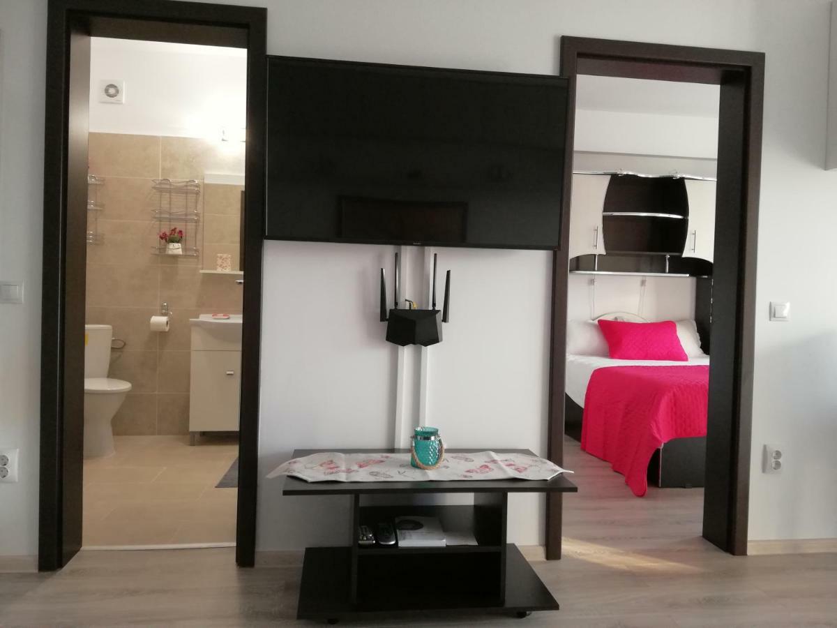 Kolonaki Domus Apartment ยาช ภายนอก รูปภาพ