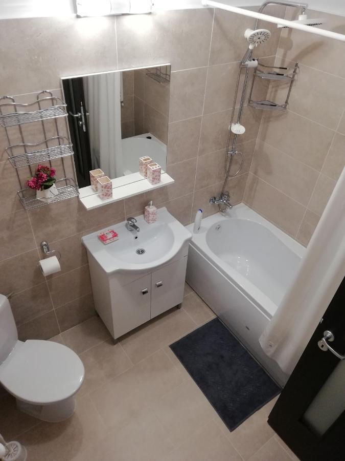 Kolonaki Domus Apartment ยาช ภายนอก รูปภาพ